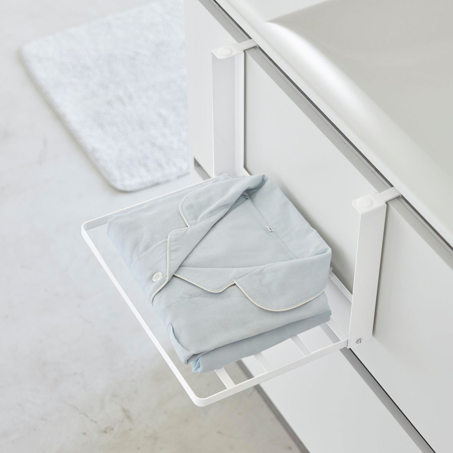 Tower Hanging Folding Shelf