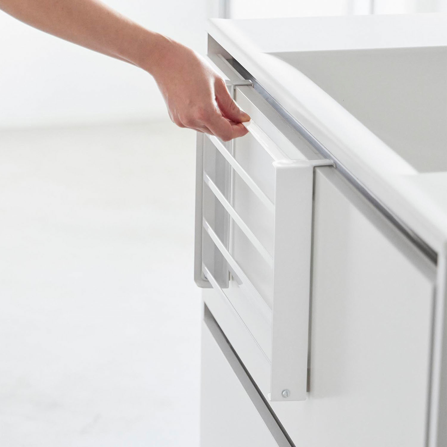 Tower Hanging Folding Shelf