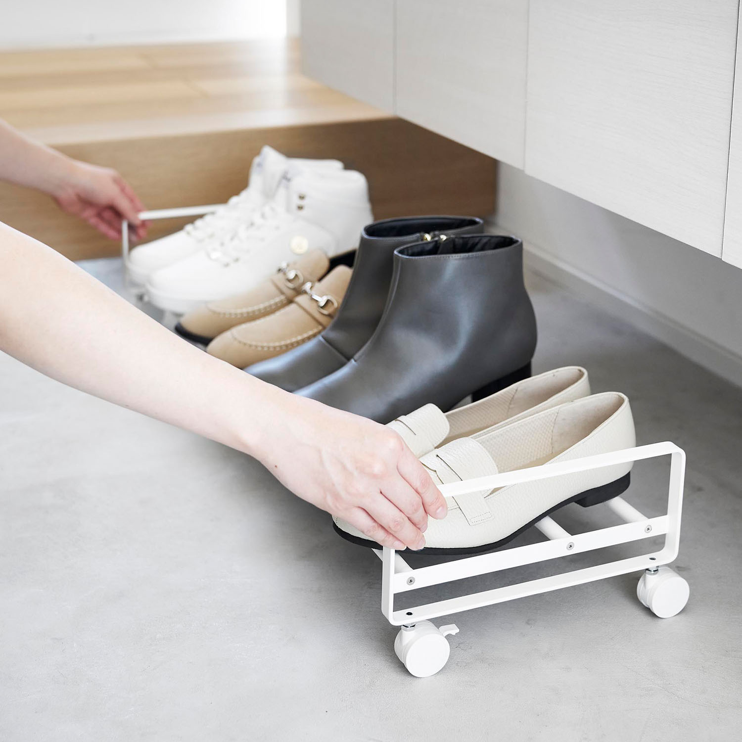 Tower Rolling Shoe Rack