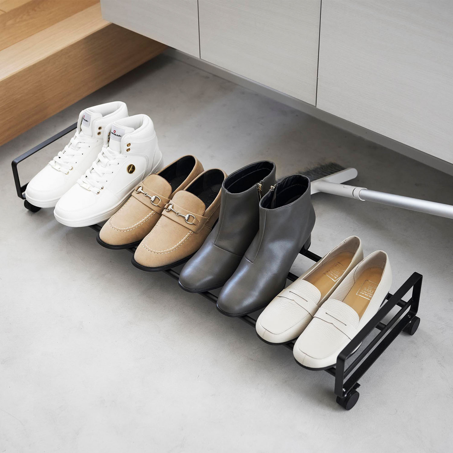 Tower Rolling Shoe Rack