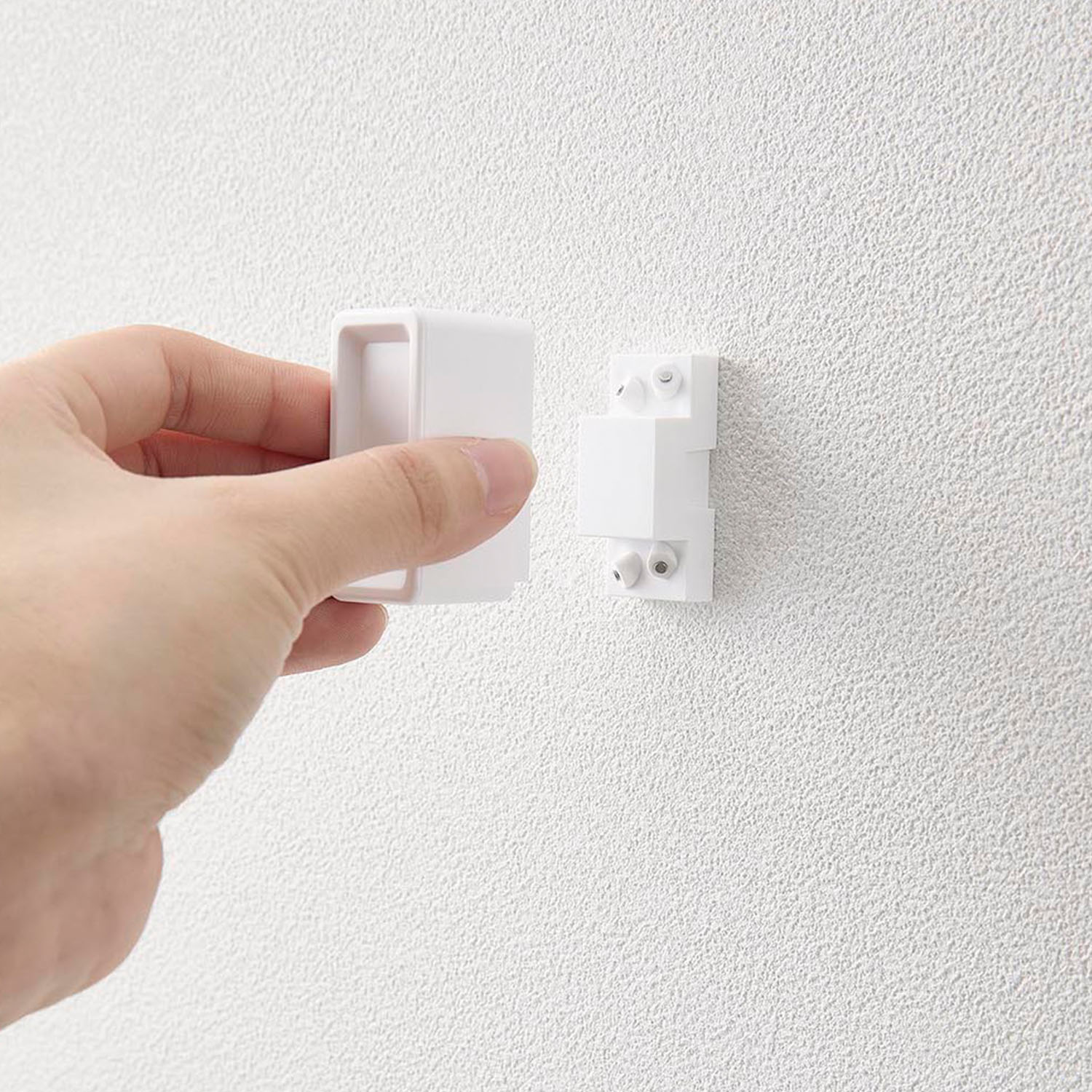 Tower Wall-Mounted Magnetic Shoehorn, Drywall Compatible