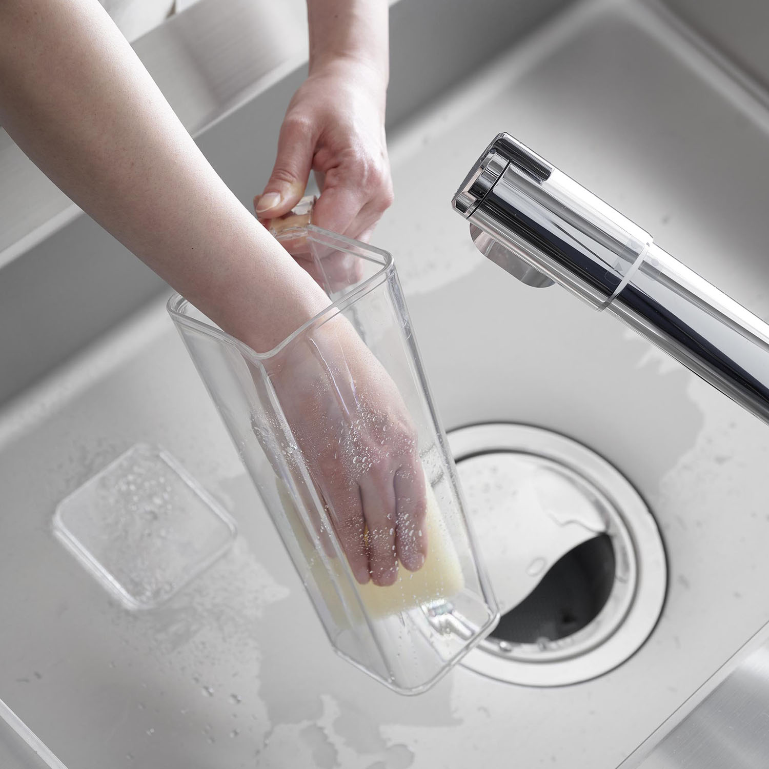 Tower Water Pitcher With Handle - 1.2L