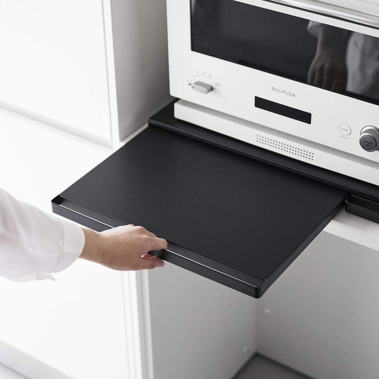 Tower Under-Appliance Pull-Out Shelf W80