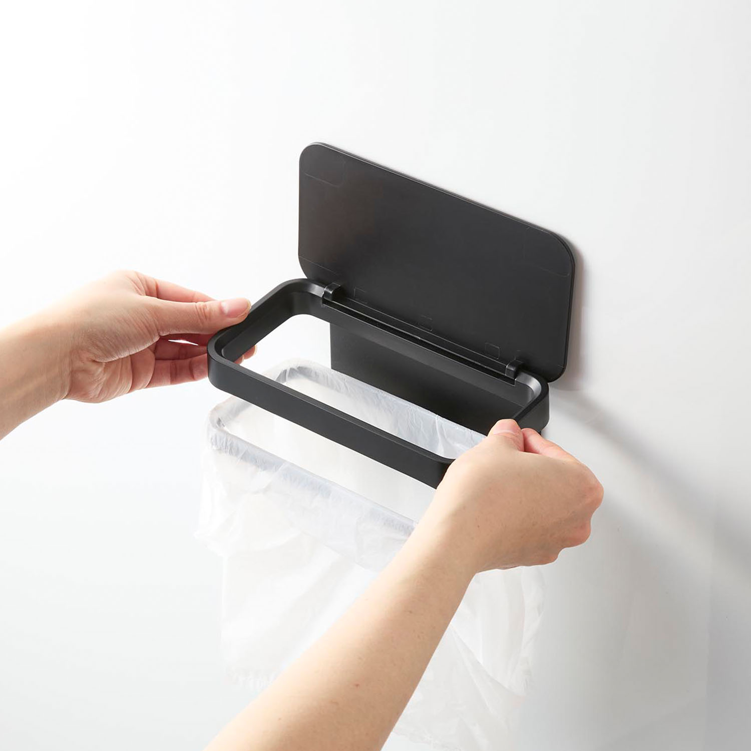 Tower Magnetic Plastic Bag Holder with Lid