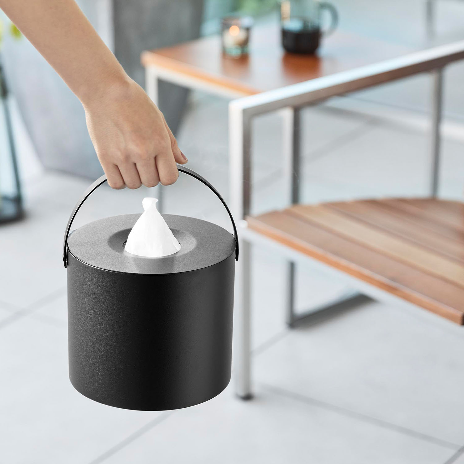 Tower Tissue Case With Handle
