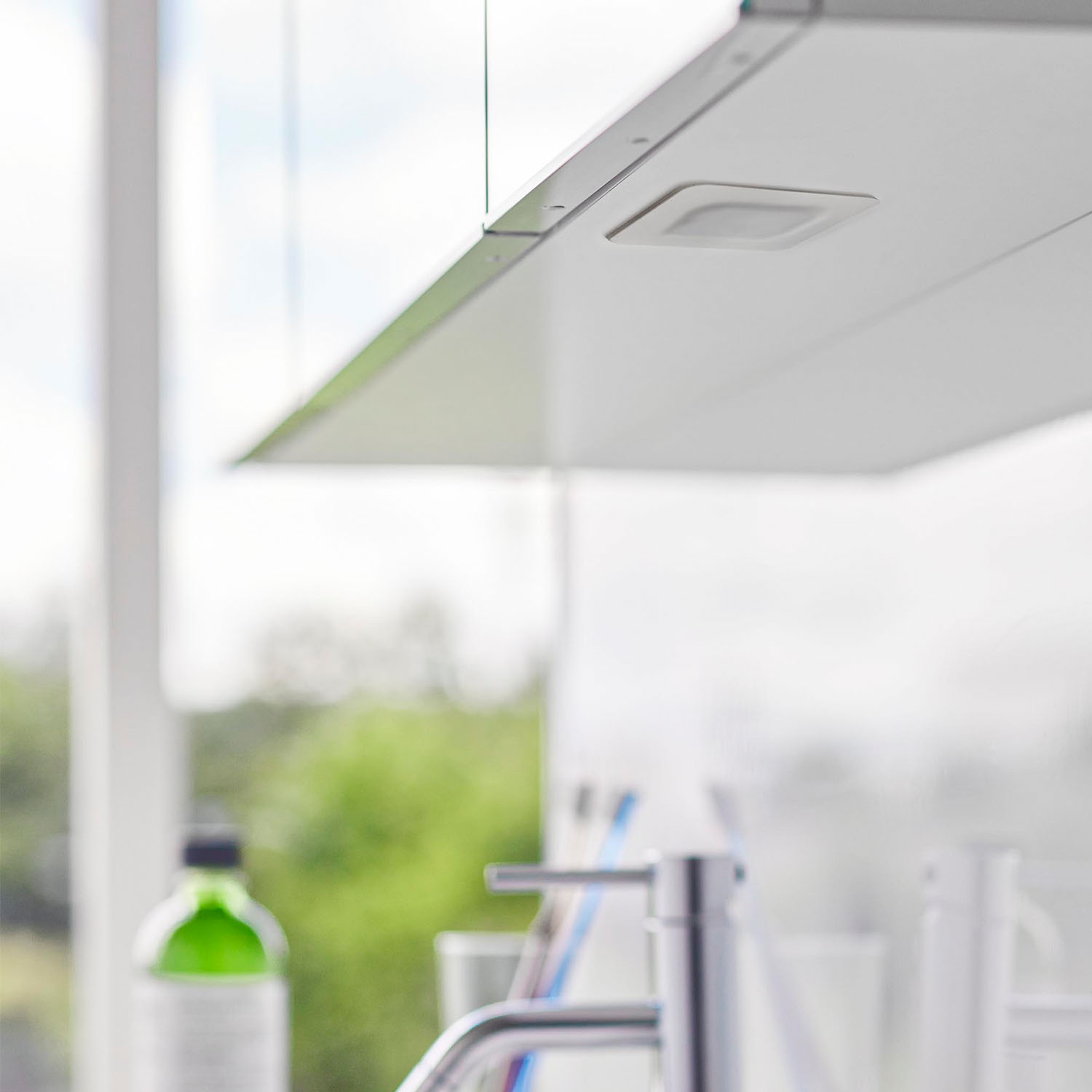 Tower Adhesive-Mounted Under-Cabinet Magnetic Tumbler
