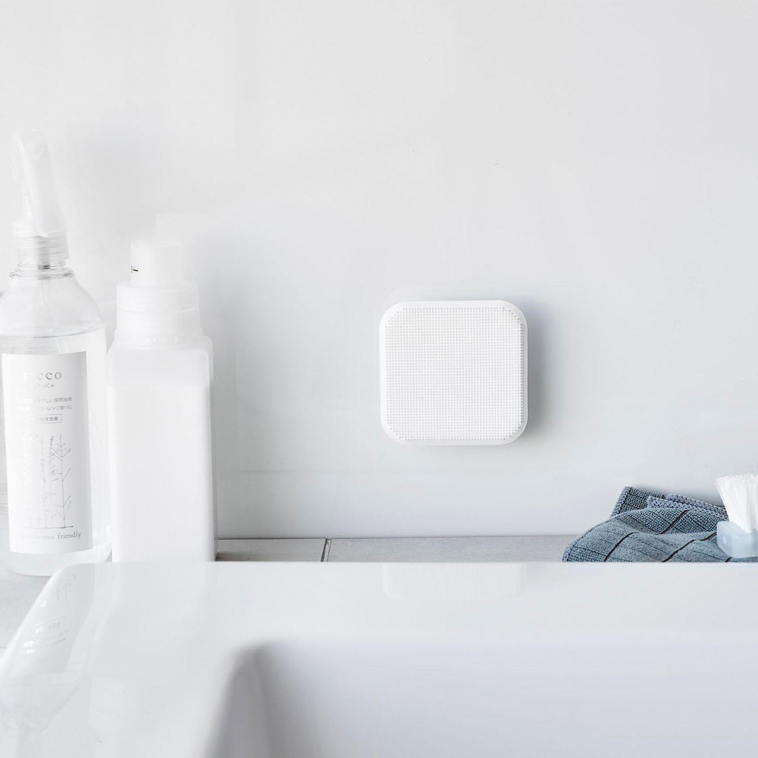 Tower Magnetic Silicone Bathroom Sponge